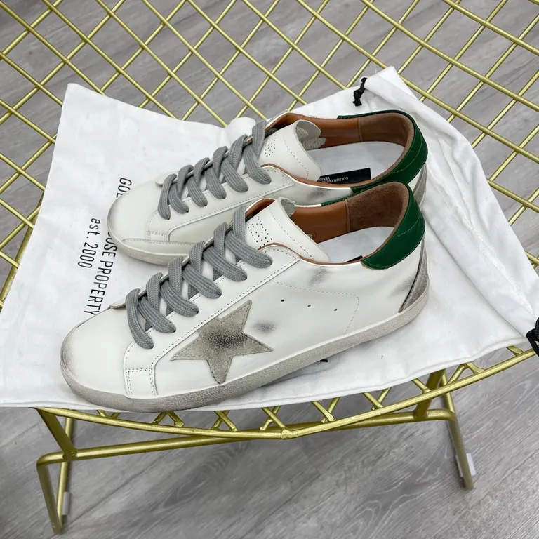 Golden Goose Shoe 